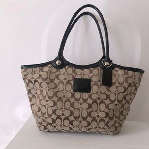 Classic Coach print tote bag